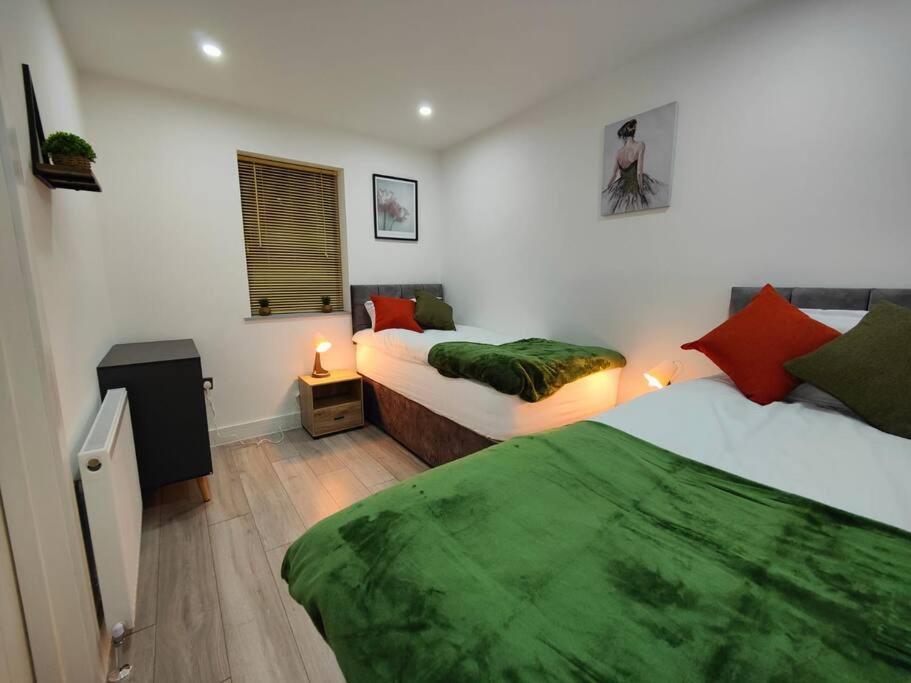 7 Guests - 4 Bedroom - Free Wi-Fi - كيترينج المظهر الخارجي الصورة
