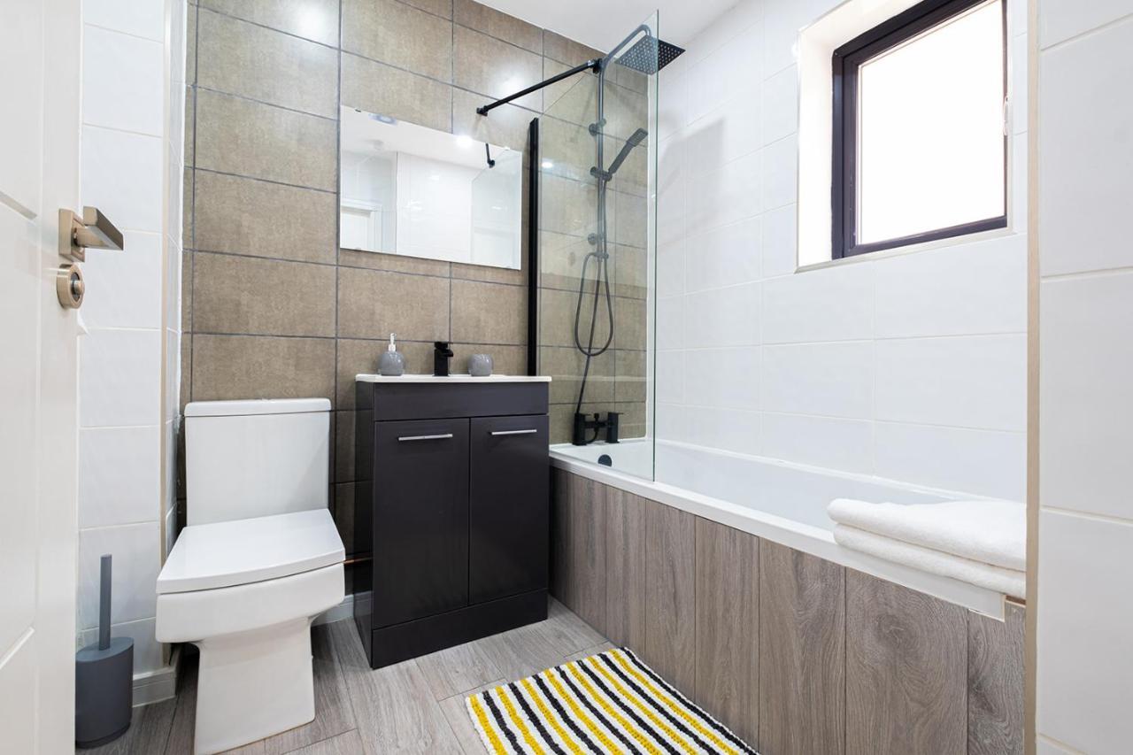 7 Guests - 4 Bedroom - Free Wi-Fi - كيترينج المظهر الخارجي الصورة