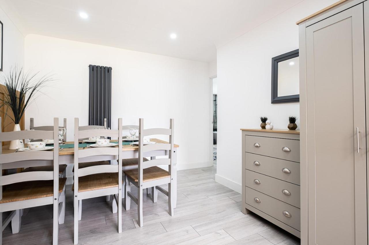 7 Guests - 4 Bedroom - Free Wi-Fi - كيترينج المظهر الخارجي الصورة