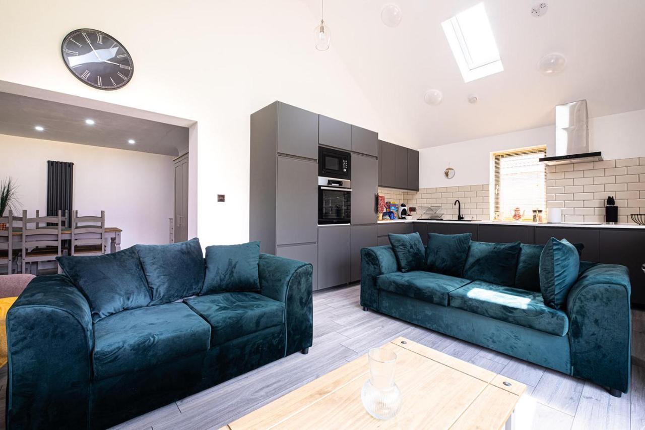 7 Guests - 4 Bedroom - Free Wi-Fi - كيترينج المظهر الخارجي الصورة